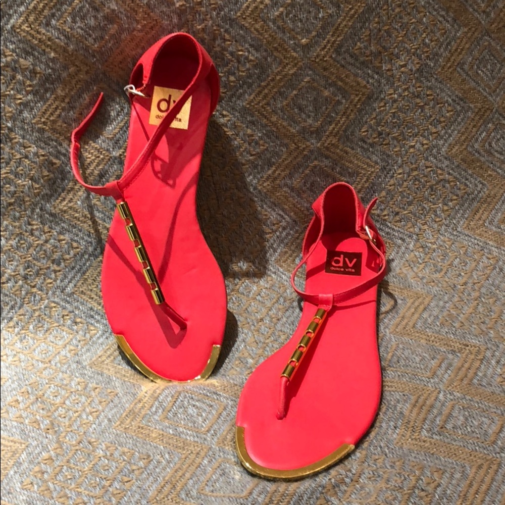 Dolce Vita sandals ( Authentic and Brand New)